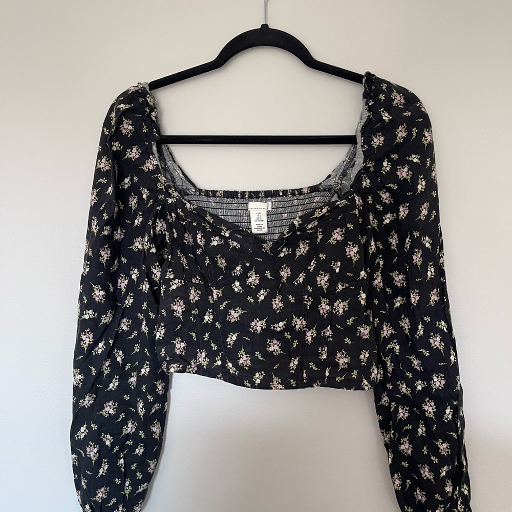 H&M Black and White Puff Sleeve Crop Blouse